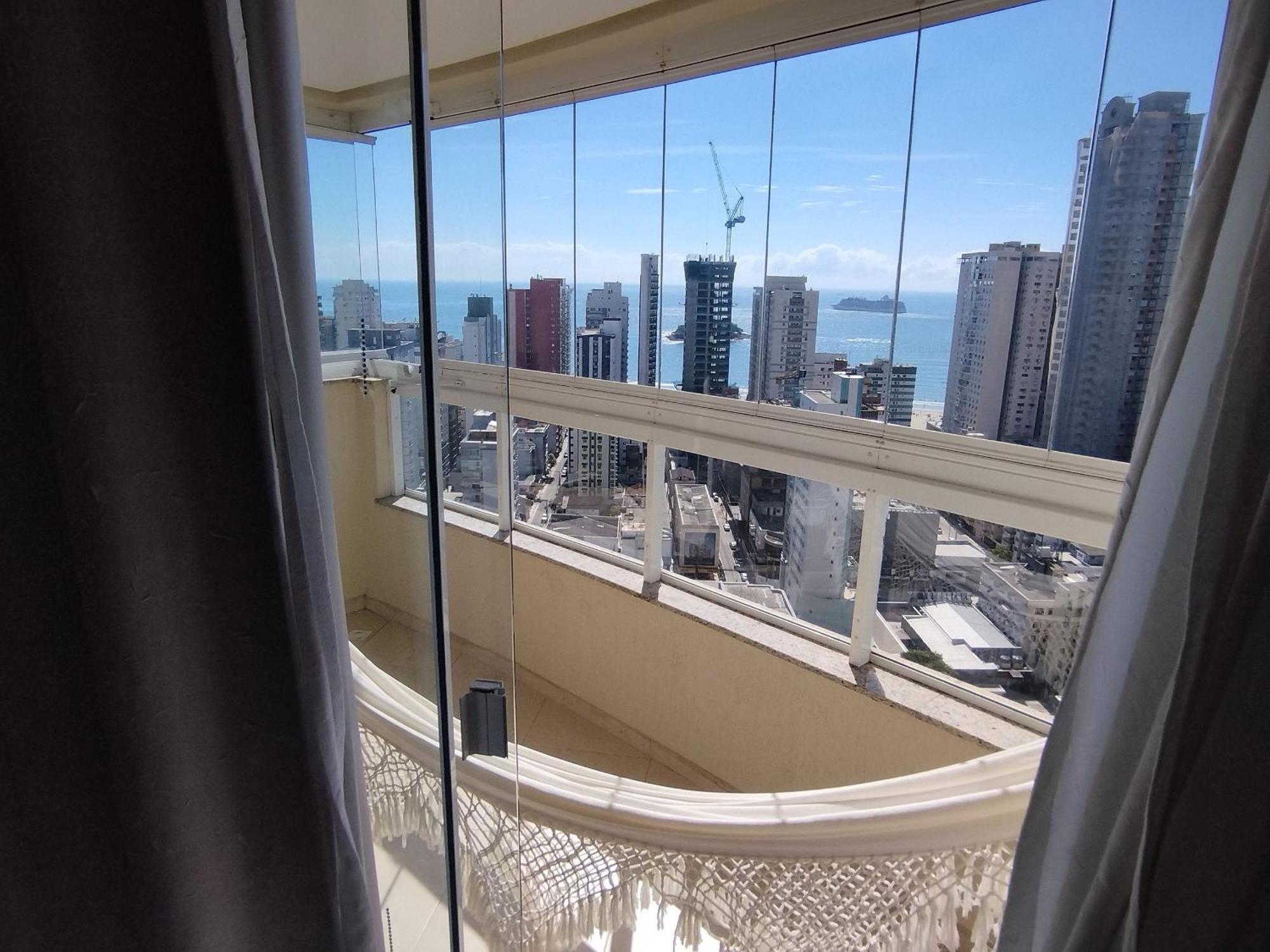 Encanto Nas Alturas: Acomode-se No Elegante Edificio Arnoldo Werner Em Apartamento Balneario Camboriu