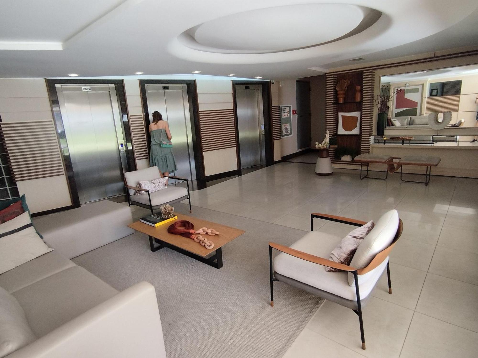 Apartamento Encanto Nas Alturas: Acomode-se No Elegante Edificio Arnoldo Werner Em Balneario Camboriu